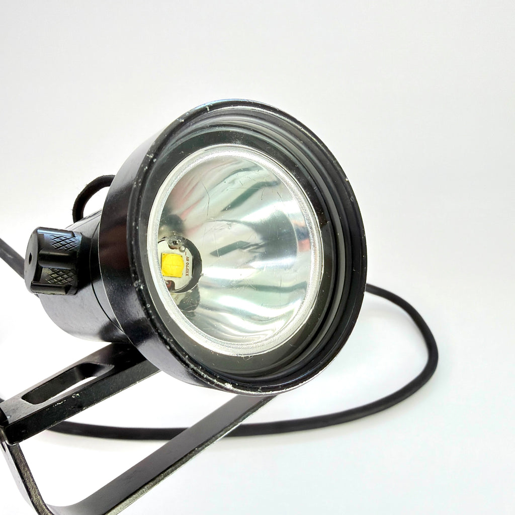 Light Monkey 32 Watt VF LED 15aH Light Head Close Up